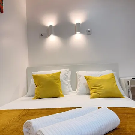 Homestay - Bairro Alto Centro Historico Lisbon