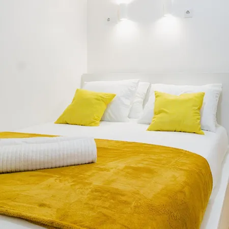 Homestay - Bairro Alto Centro Historico Lisbon